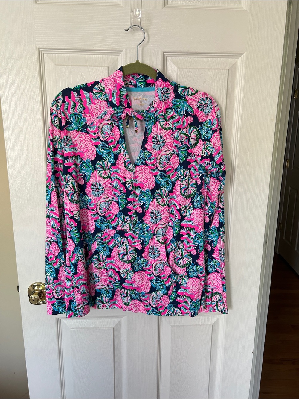 Lilly Pulitzer Luxletic Cassi Popover in ‘Shroom with a View” print. Size M
